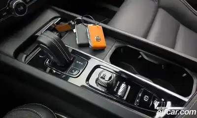 Volvo XC60 2021 2.0 гидро в Москве № 1132753, миниатюра 9
