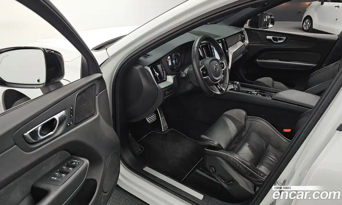 Volvo XC60 2021 2.0 гидро в Москве № 1132764, фото 11