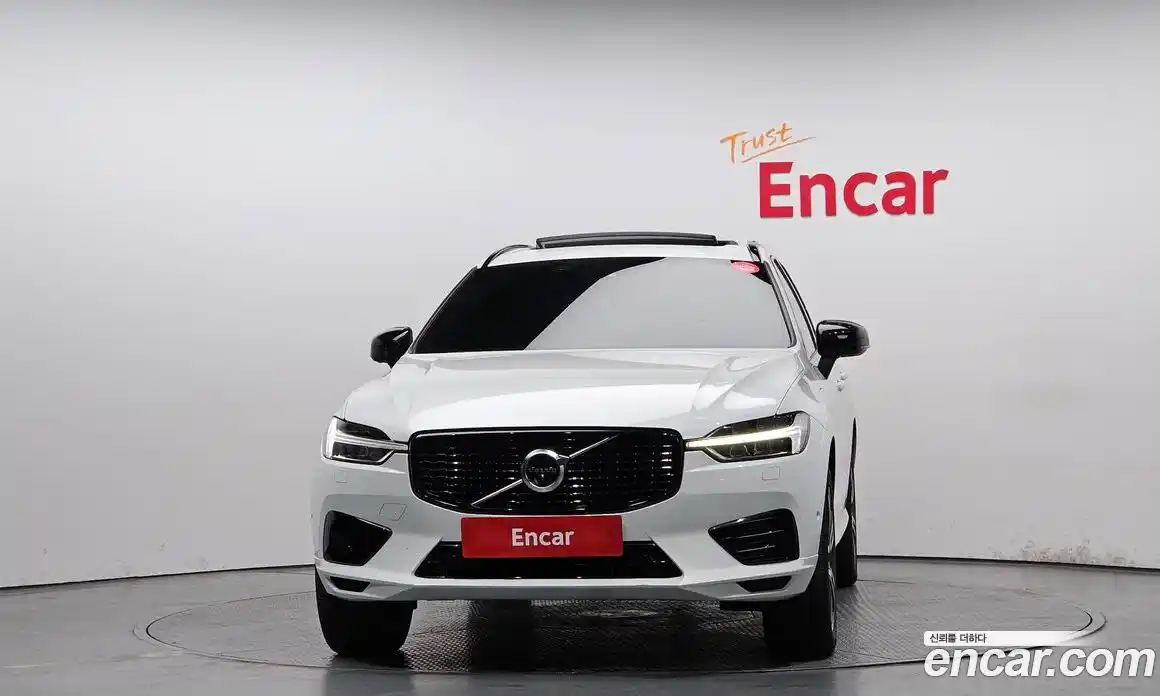 Volvo XC60 2021 2.0 гидро в Москве № 1132764, фото 3