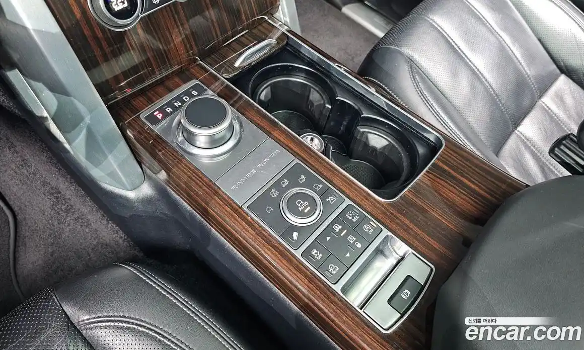 Land Rover Range-Rover 2016 4.4 гидро в Москве № 1136440, фото 9