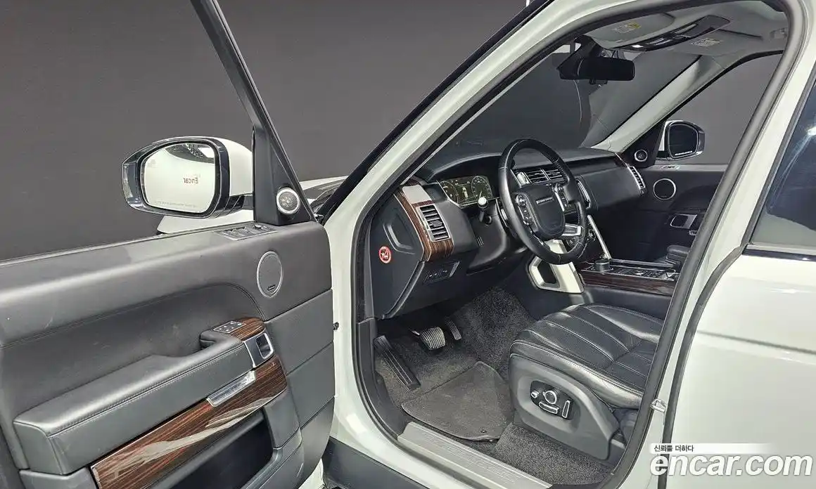 Land Rover Range-Rover 2016 4.4 гидро в Москве № 1136440, фото 10