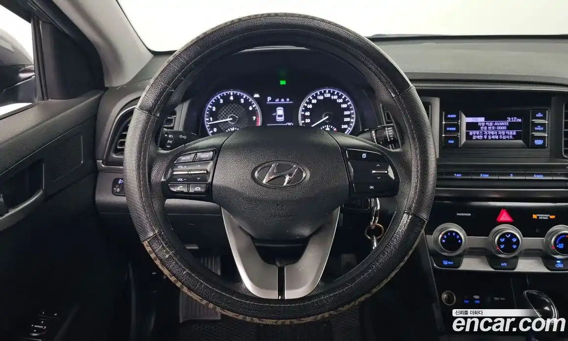 Hyundai Avante 2018 1.6 гидро в Москве № 1141708, фото 13