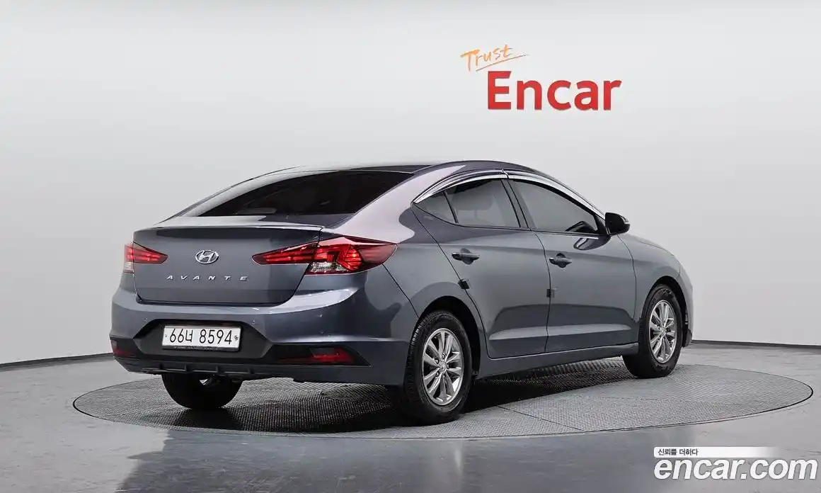 Hyundai Avante 2018 1.6 гидро в Москве № 1141708, фото 2