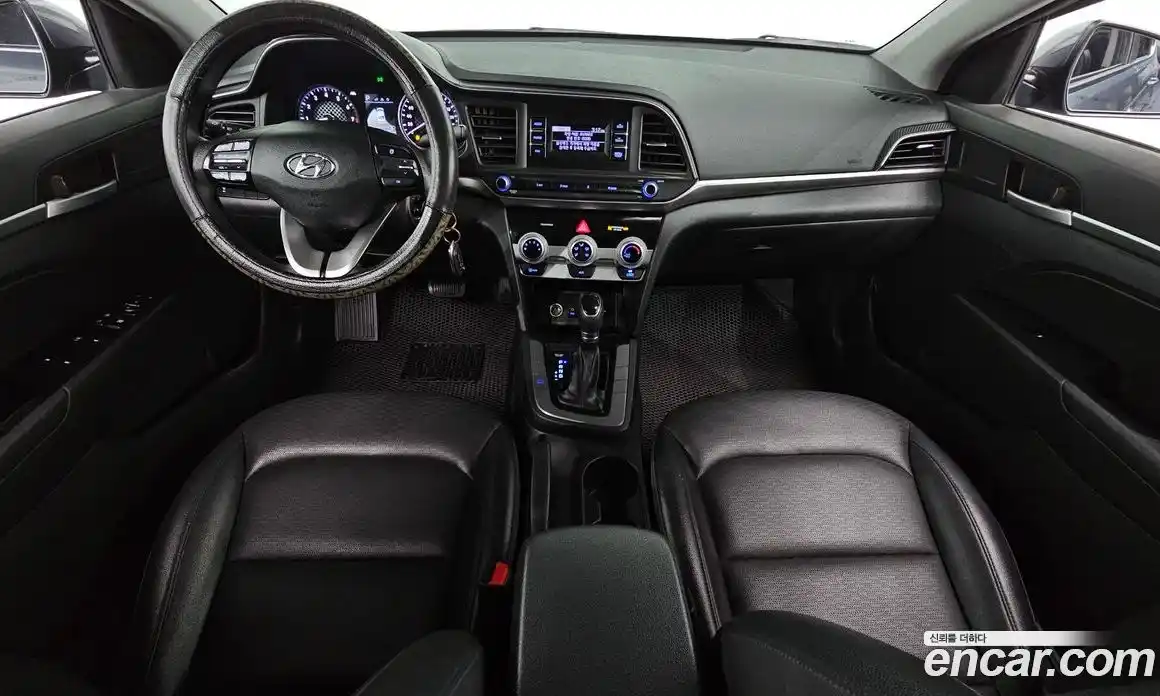 Hyundai Avante 2018 1.6 гидро в Москве № 1141708, фото 7