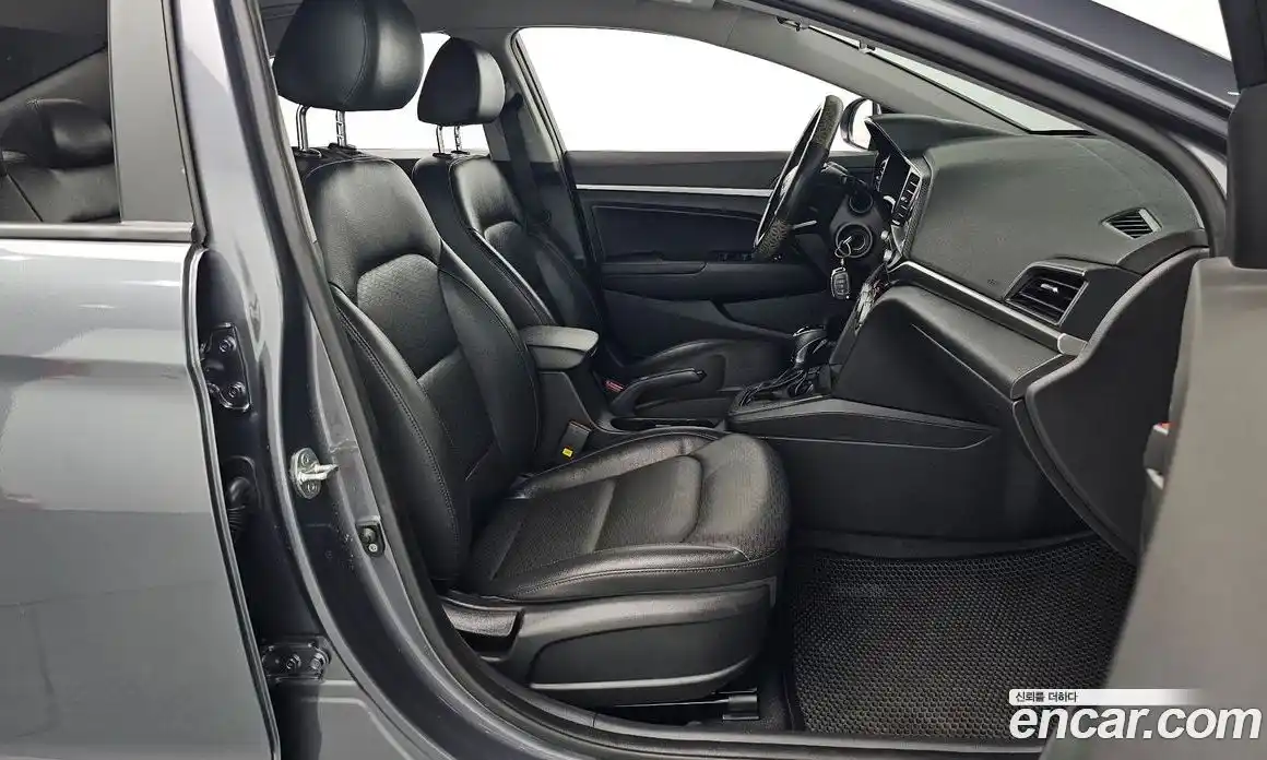 Hyundai Avante 2018 1.6 гидро в Москве № 1141708, фото 10