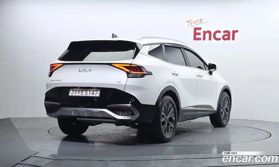 Kia Sportage 2023 1.6 Автомат в Москве № 1142927, фото 2