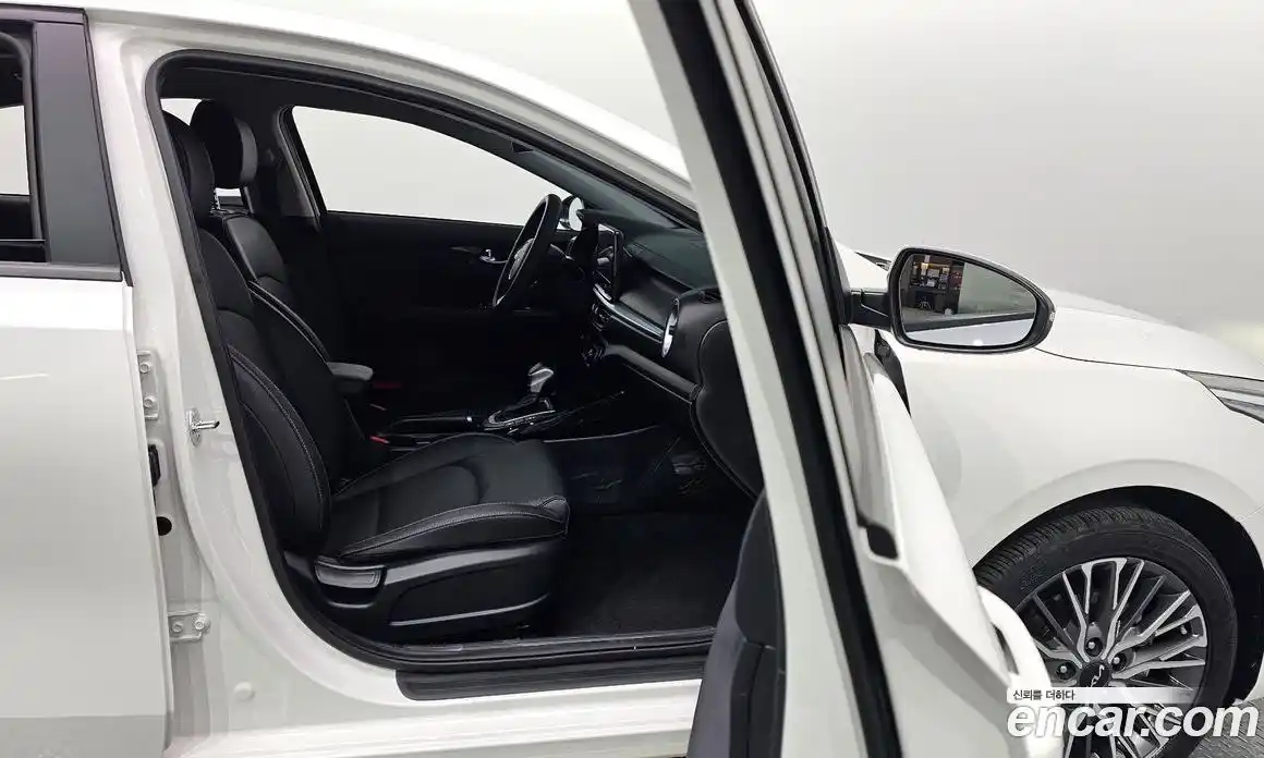 Kia K3 2023 1.6 Автомат в Москве № 1142953, фото 11