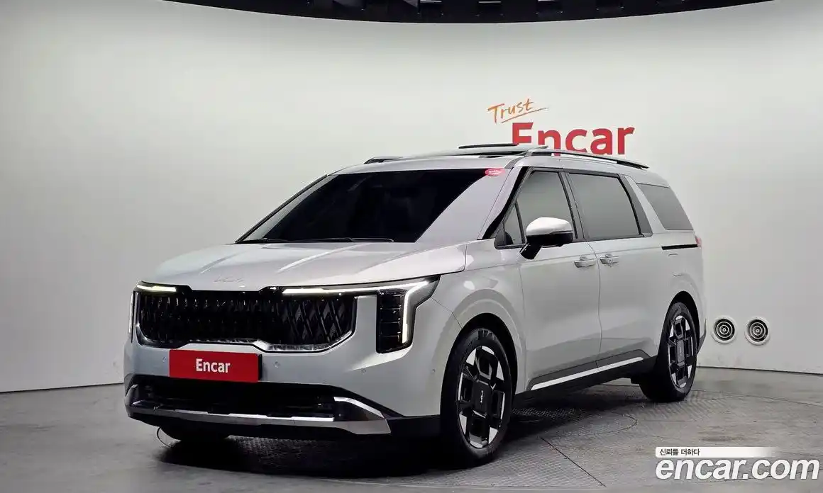 Kia Canival 2024 2.2 Автомат в Москве № 1143180, фото 1