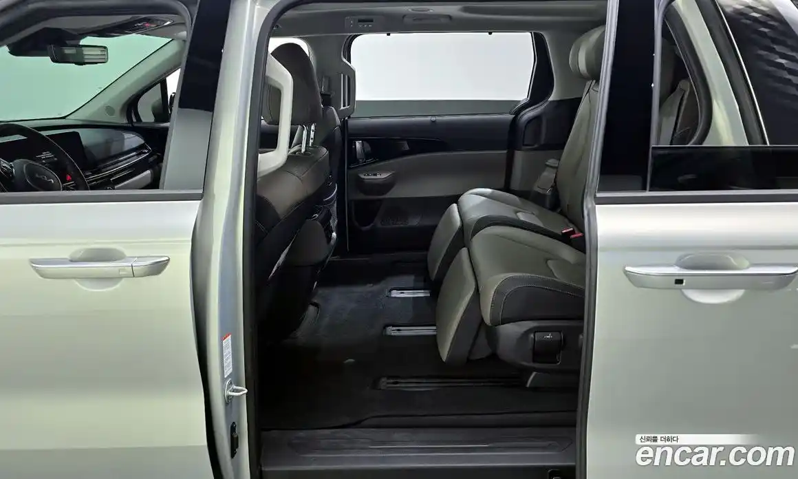 Kia Canival 2024 2.2 Автомат в Москве № 1143180, фото 11