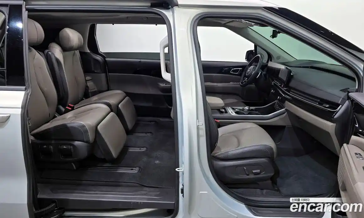 Kia Canival 2024 2.2 Автомат в Москве № 1143180, фото 12