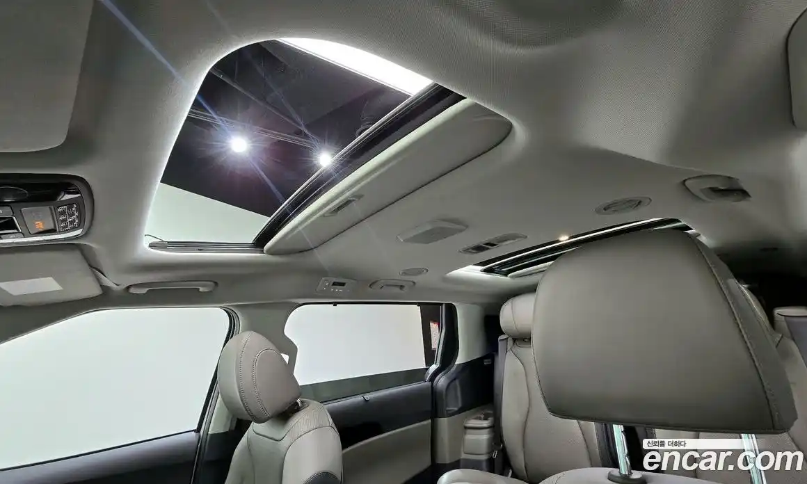 Kia Canival 2024 2.2 Автомат в Москве № 1143180, фото 19