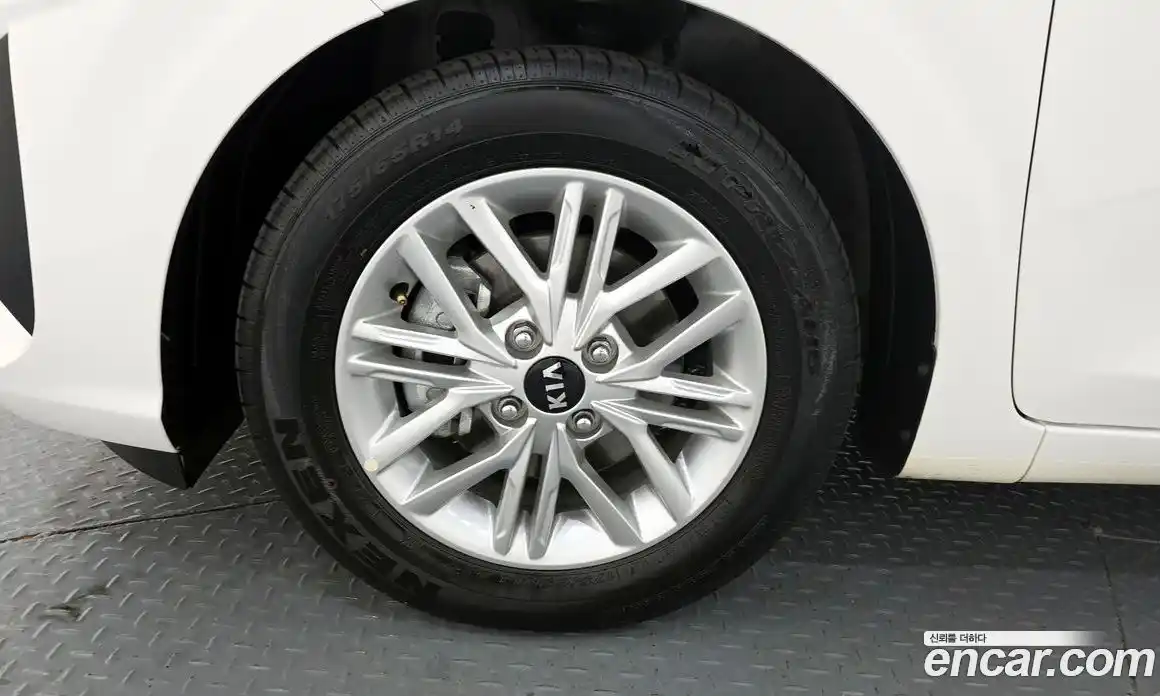 Kia Morning 2020 1.0 Автомат в Москве № 1143256, фото 5