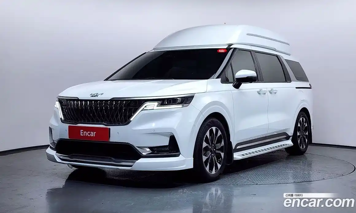 Kia Canival 2023 3.5 Автомат в Москве № 1143258, фото 1