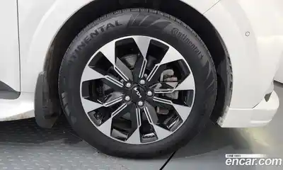 Kia Canival 2023 3.5 Автомат в Москве № 1143258, миниатюра 5