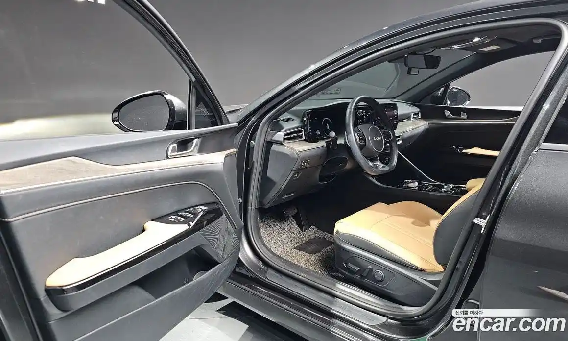 Kia K5 2023 1.6 Автомат в Москве № 1143351, фото 9