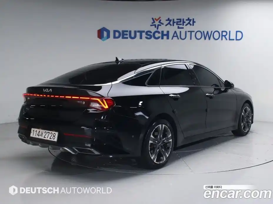 Kia K5 2022 2.0 Автомат в Москве № 1143353, фото 2