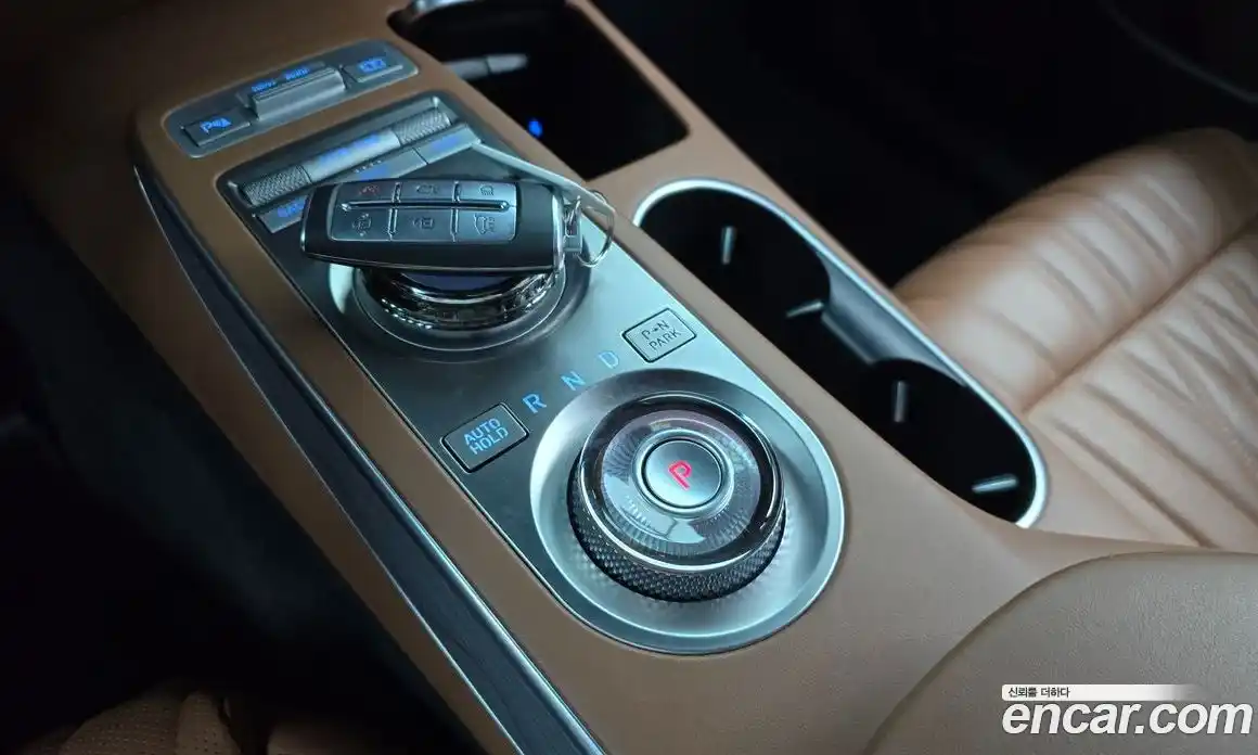 Genesis GV70 2022 2.5 Автомат в Москве № 1143584, фото 9