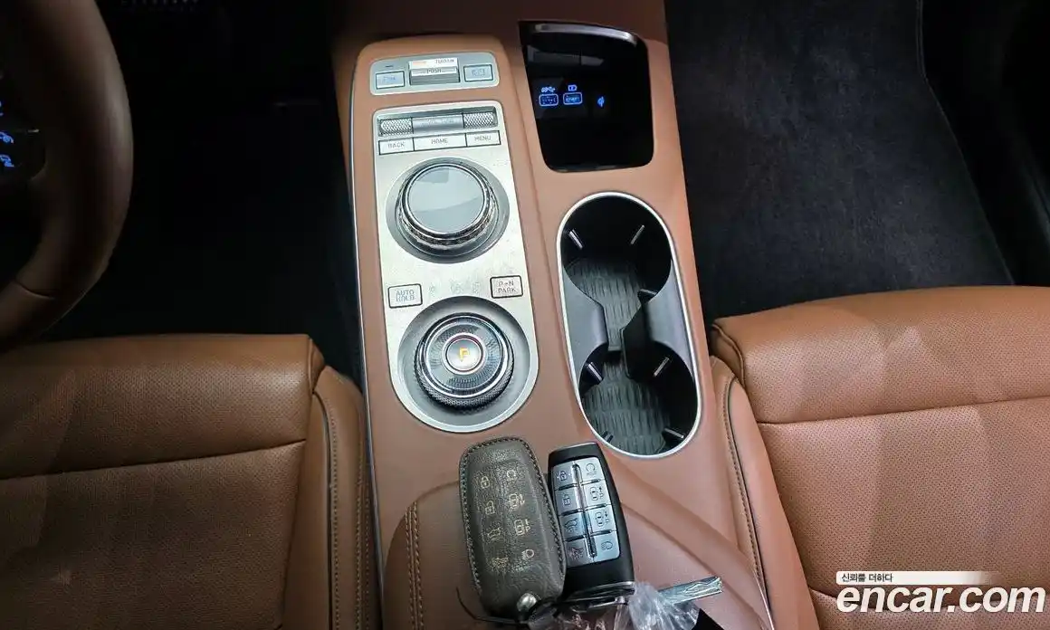 Genesis GV70 2022 2.5 Автомат в Москве № 1143721, фото 9