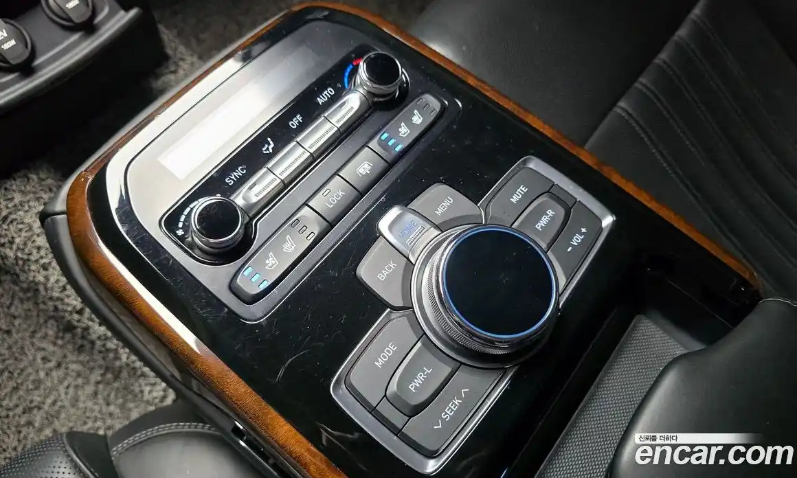 Genesis EQ900 2016 3.8 Автомат в Москве № 1143763, фото 17