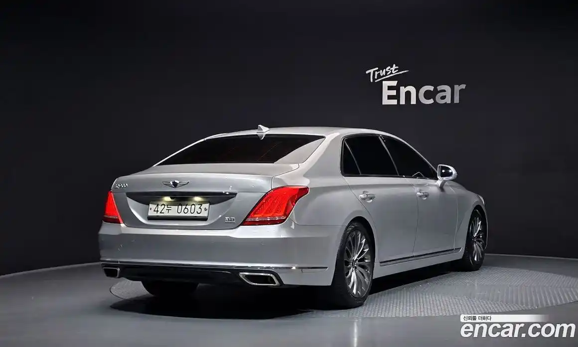 Genesis EQ900 2016 3.8 Автомат в Москве № 1143763, фото 2