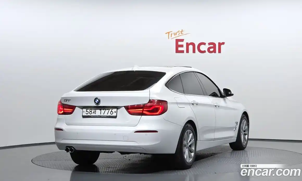 BMW 3-Series 2017 2.0 гидро в Москве № 1145409, фото 2