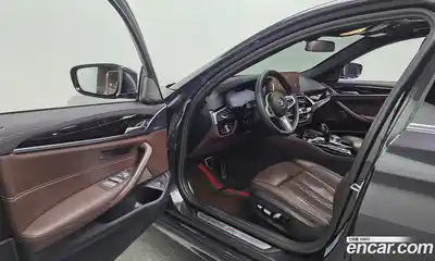 BMW 5-Series 2022 2.0 Автомат в Москве № 1146159, миниатюра 10