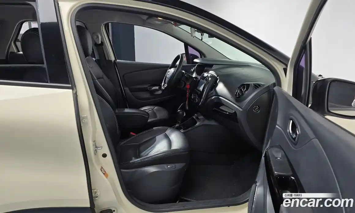 Renault QM3 2015 1.5 Автомат в Москве № 1146565, фото 11