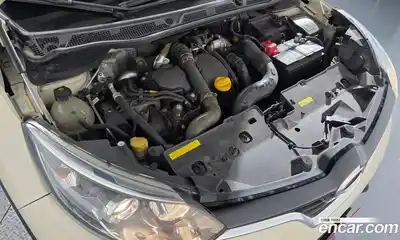 Renault QM3 2015 1.5 Автомат в Москве № 1146565, миниатюра 6