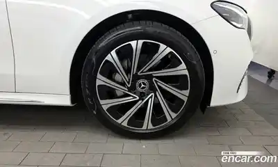 Mercedes-Benz E-Class 2025 2.0 гидро в Москве № 1146891, миниатюра 5