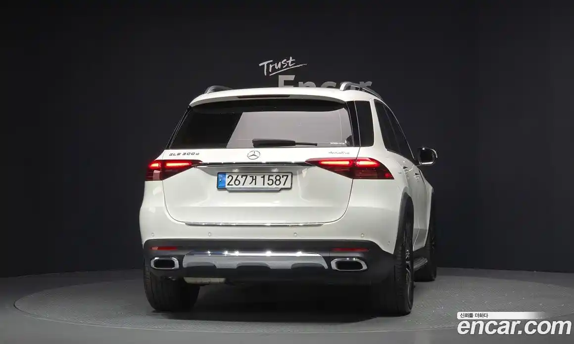 Mercedes-Benz GLE-Class 2024 2.0 Автомат в Москве № 1147499, фото 4