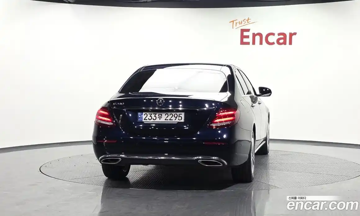 Mercedes-Benz E-Class 2018 2.0 гидро в Москве № 1147692, фото 4
