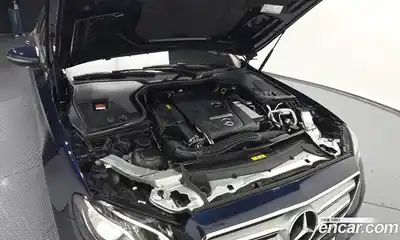 Mercedes-Benz E-Class 2018 2.0 гидро в Москве № 1147692, миниатюра 6