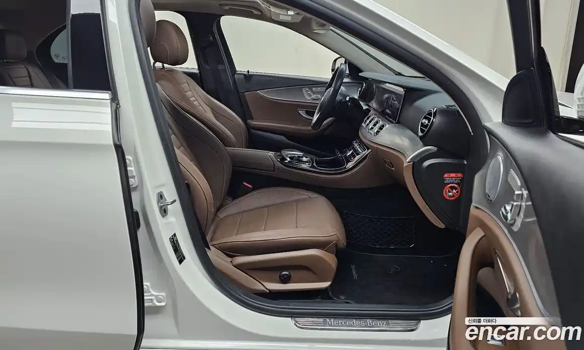 Mercedes-Benz E-Class 2018 2.0 Автомат в Москве № 1147849, фото 11