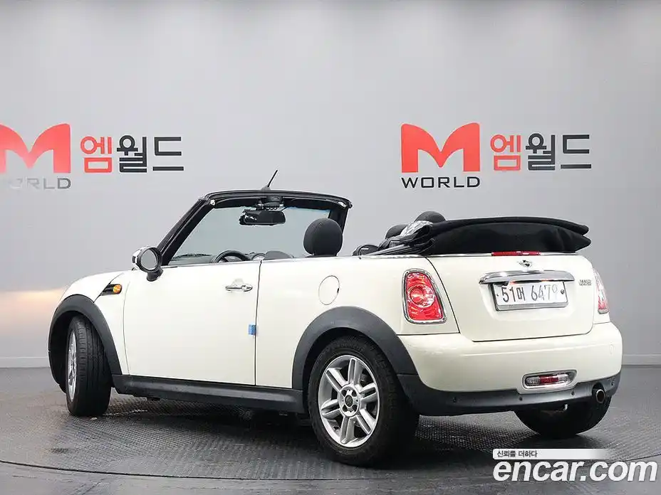 Mini Cooper Convertible 2011 1.6 гидро в Москве № 1150278, фото 4