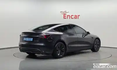 Tesla Model 3, 2025