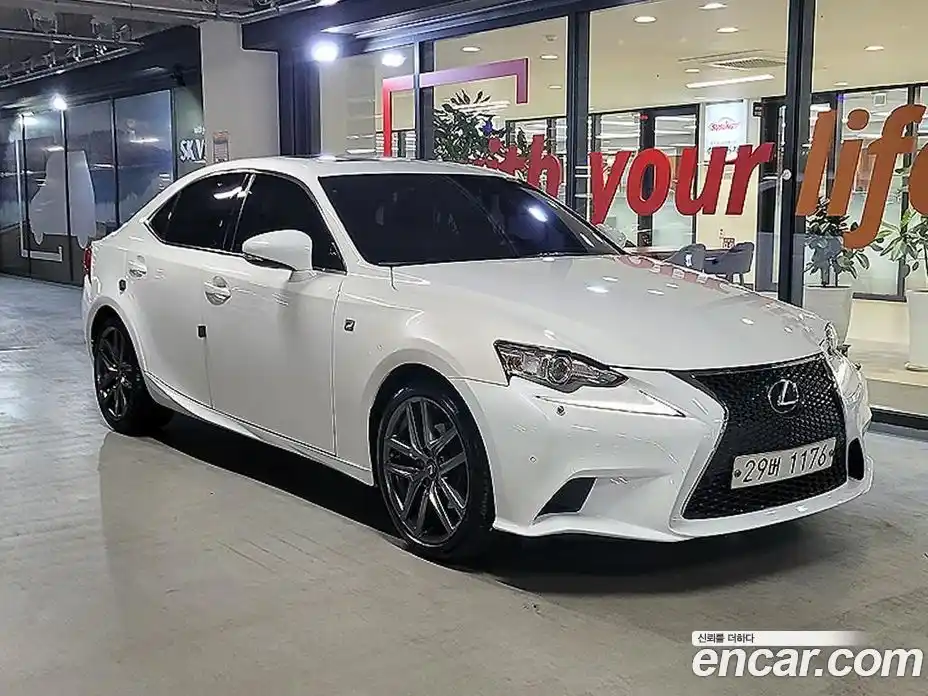 Lexus IS 2014 2.5 гидро в Москве № 1150918, фото 1