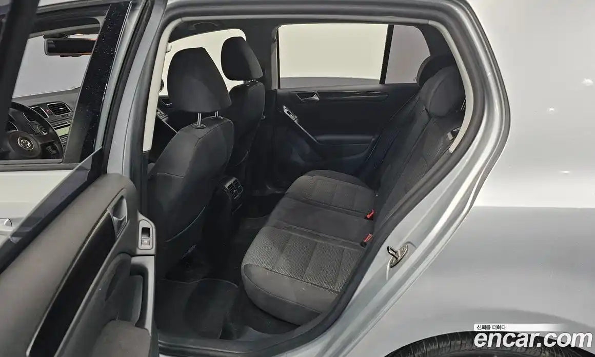 Volkswagen Golf 2012 1.6 гидро в Москве № 1151137, фото 11