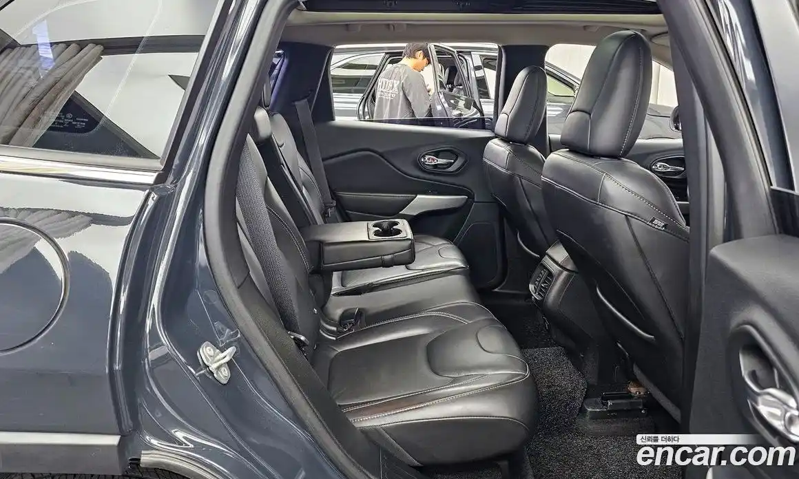Jeep Cherokee 2017 2.2 гидро в Москве № 1151637, фото 12