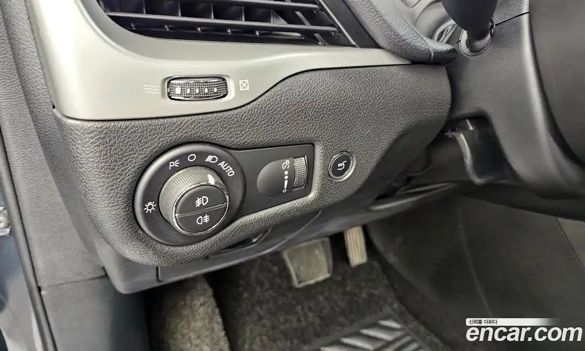 Jeep Cherokee 2017 2.2 гидро в Москве № 1151637, фото 16