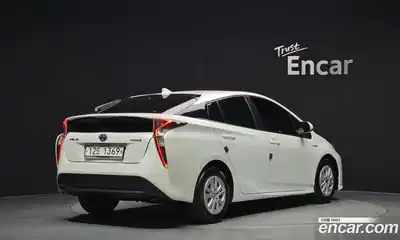 Toyota Prius 2018 1.8 гидро в Москве № 1151746, миниатюра 2