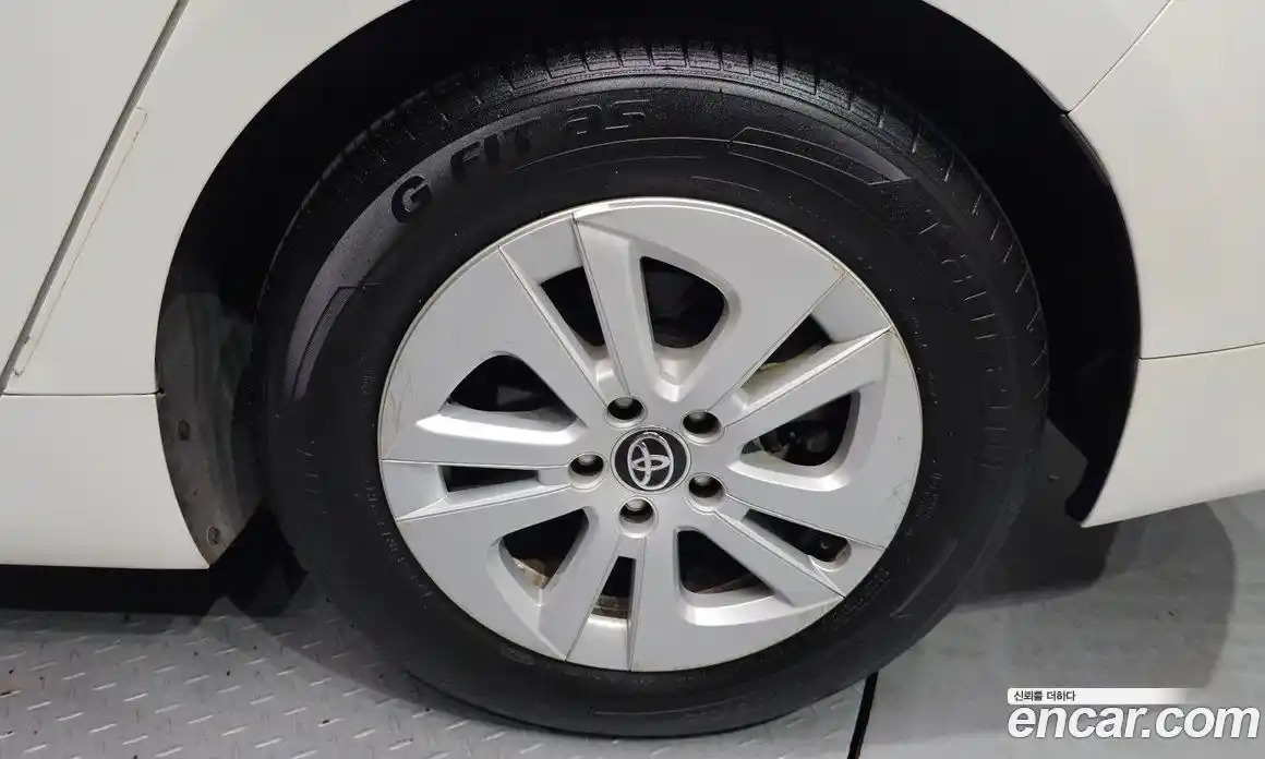 Toyota Prius 2018 1.8 гидро в Москве № 1151746, фото 5