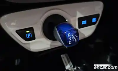 Toyota Prius 2018 1.8 гидро в Москве № 1151746, миниатюра 9