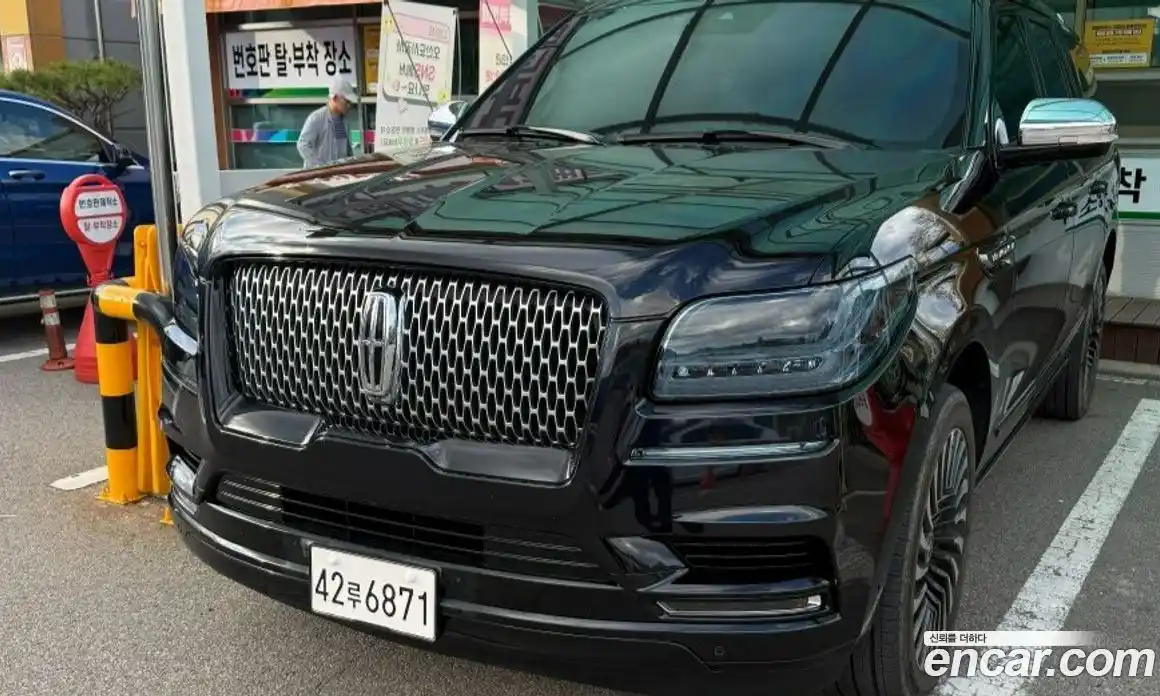 Lincoln Navigator 2019 3.6 гидро в Москве № 1152349, фото 3