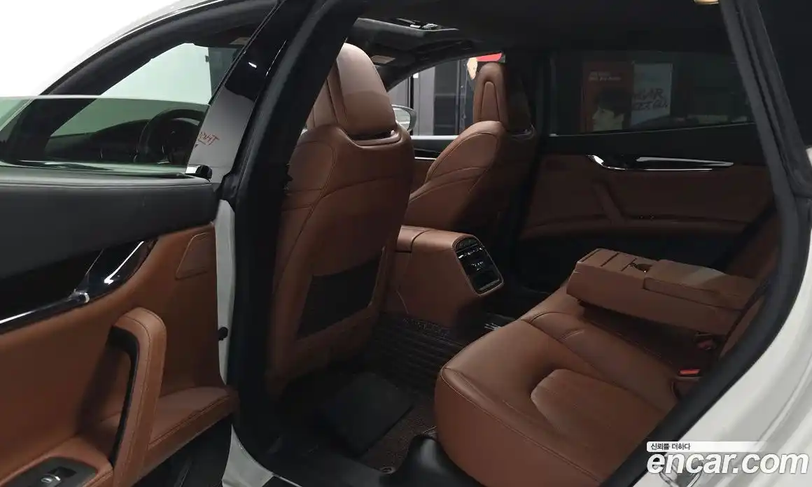 Maserati Quattroporte 2017 3.0 гидро в Москве № 1152389, фото 11