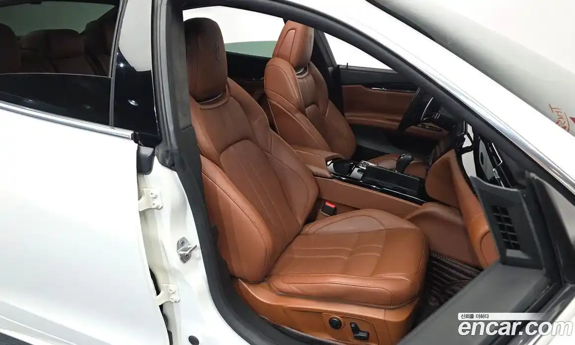 Maserati Quattroporte 2017 3.0 гидро в Москве № 1152389, фото 12