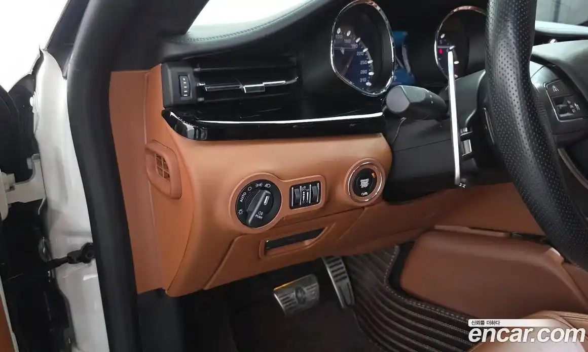 Maserati Quattroporte 2017 3.0 гидро в Москве № 1152389, фото 13