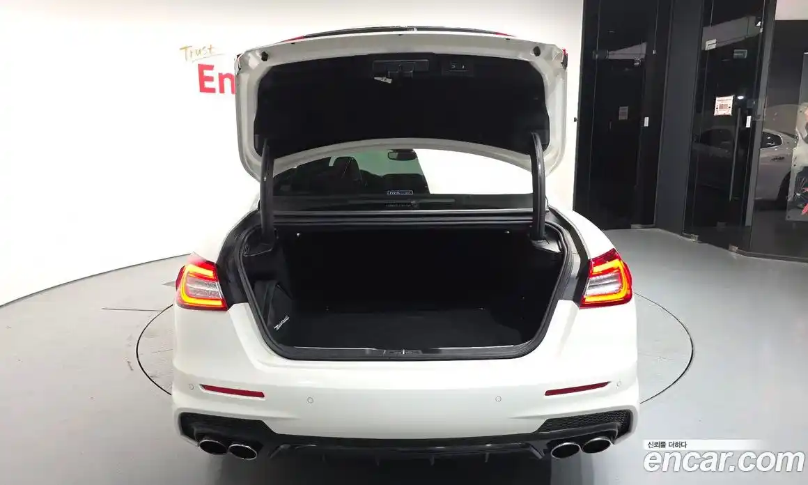 Maserati Quattroporte 2017 3.0 гидро в Москве № 1152389, фото 20