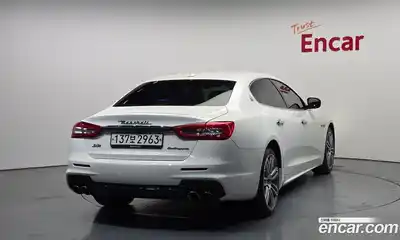 Maserati Quattroporte 2017 3.0 гидро в Москве № 1152389, миниатюра 2