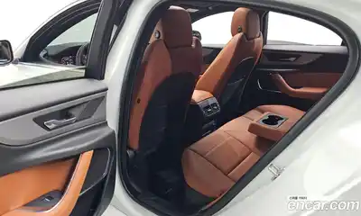 Jaguar XE 2020 2.0 гидро в Москве № 1152512, миниатюра 11