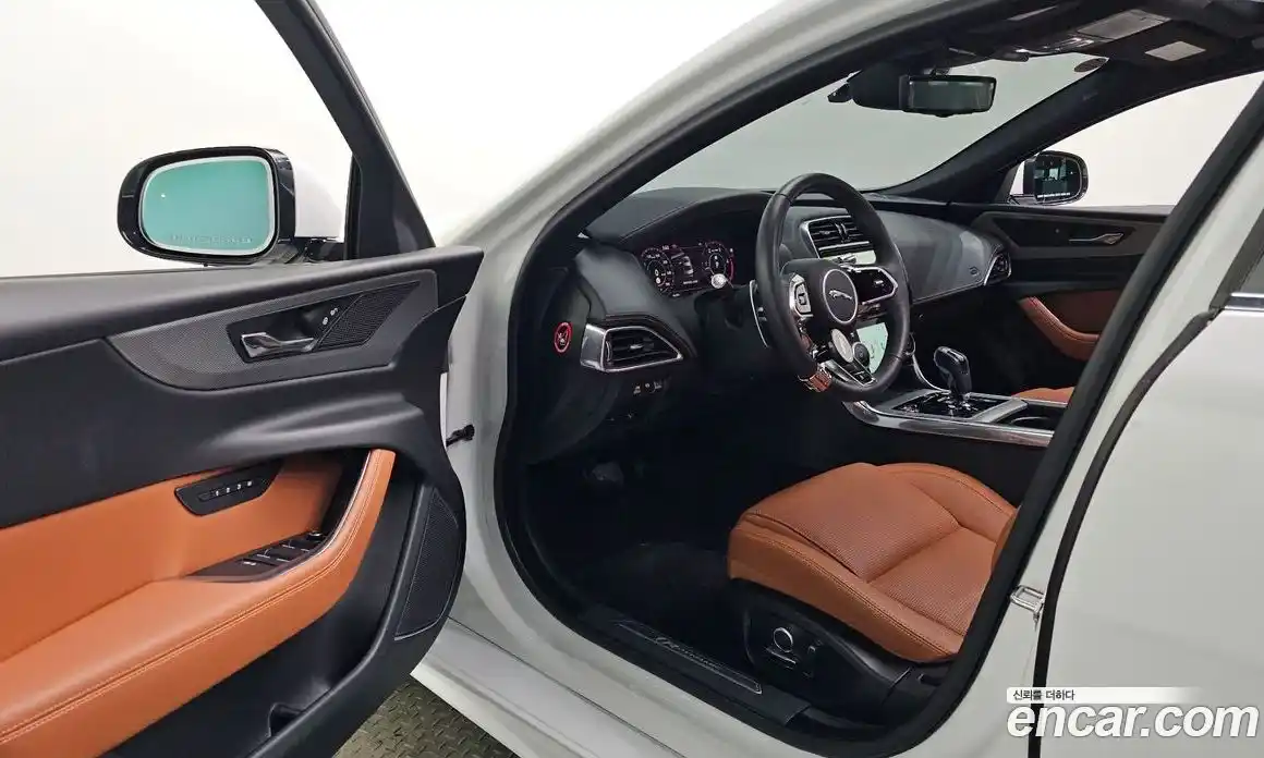 Jaguar XE 2020 2.0 гидро в Москве № 1152512, фото 10